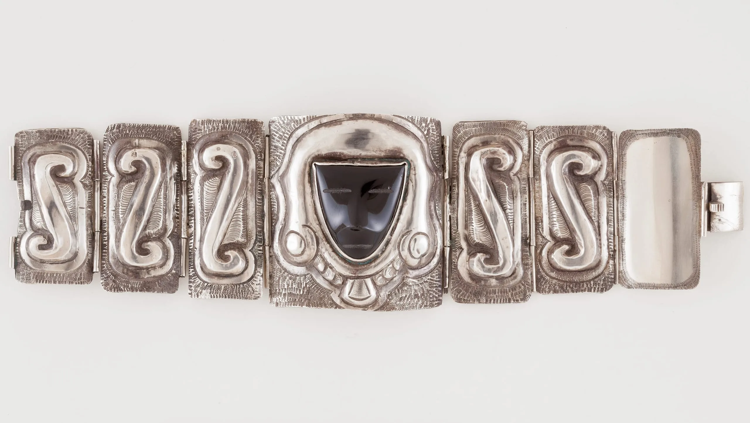 MATL (Matilde Poulat) Scored-Pattern Mask Cuff