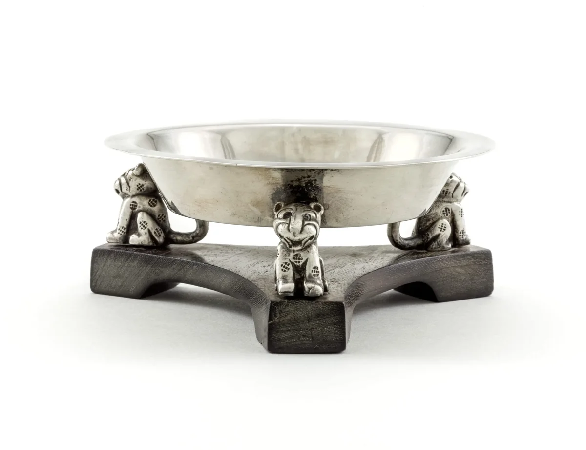 Ashtray with Jaguars
