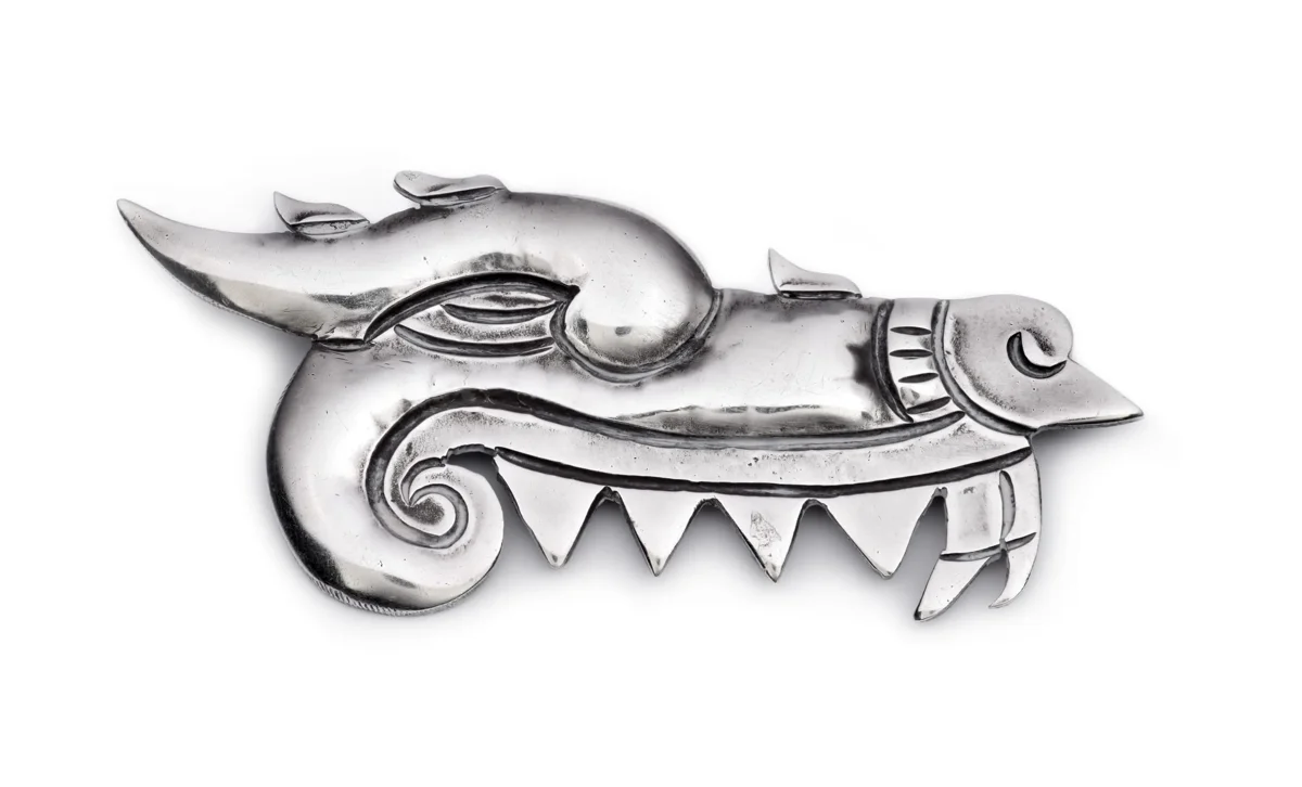 Crocodile Brooch (Prendedor en forma de cocodrilo)