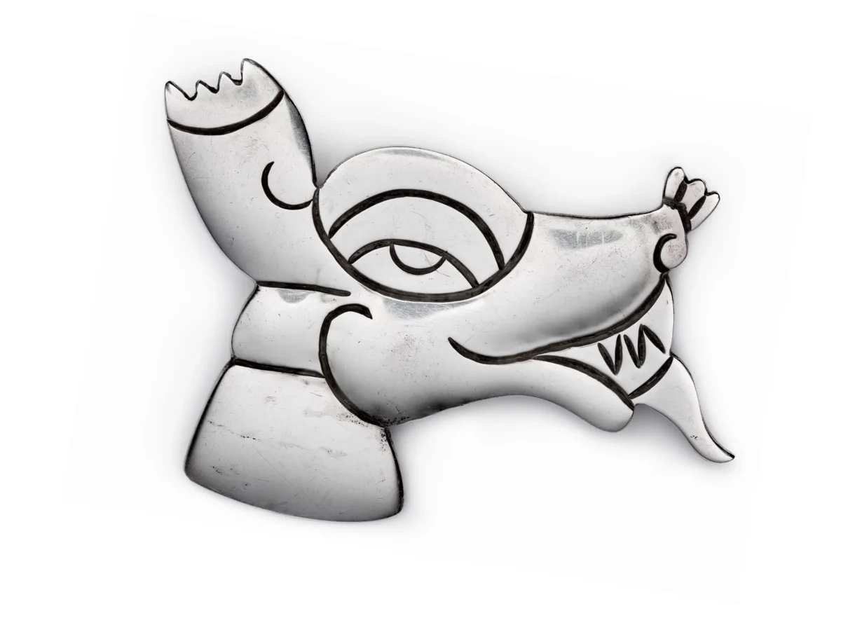 Dog Brooch (Prendedor en forma de perro)