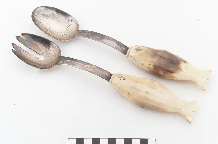 Serving utensils with whale handles