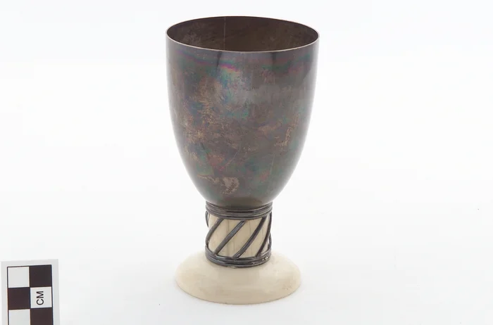 Cup