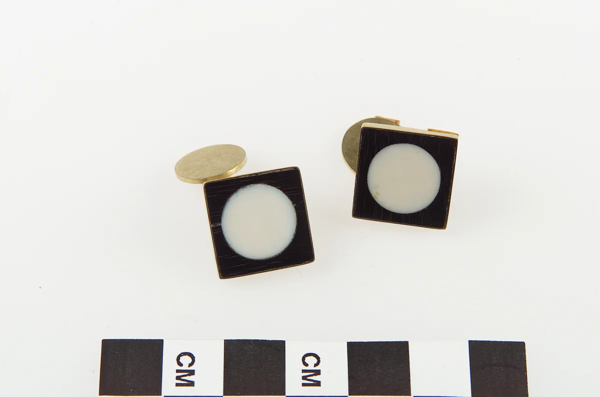 Cuff links