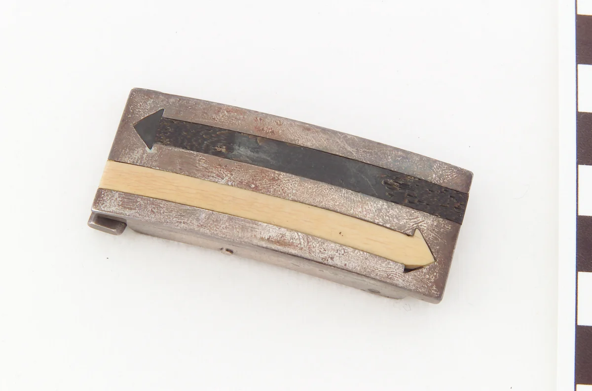 Belt buckle