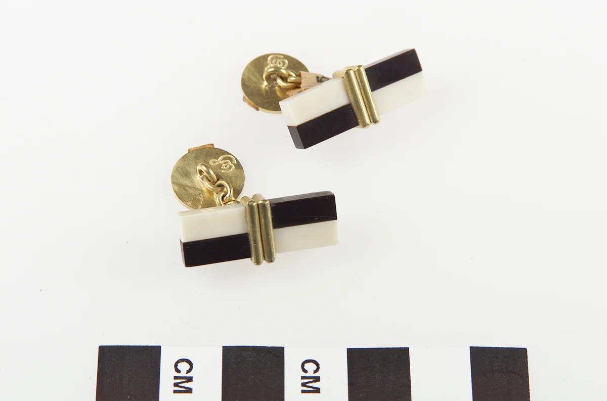 Cuff links