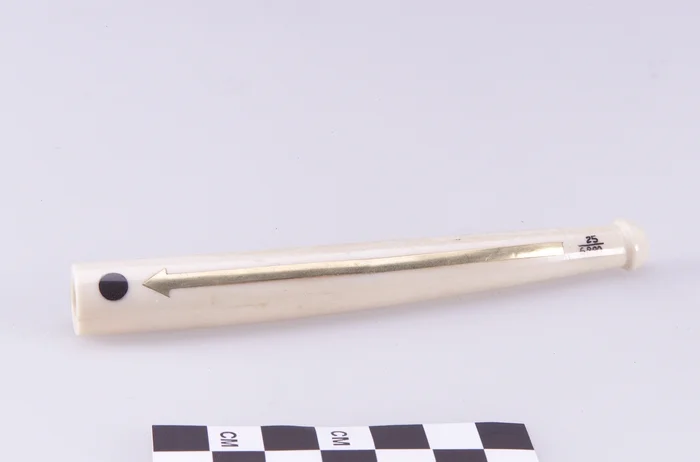 Cigarette holder