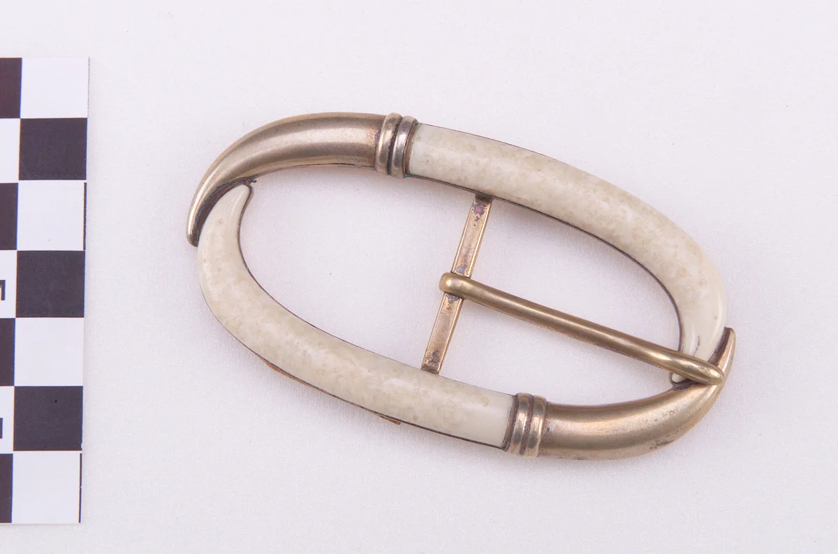Belt buckle