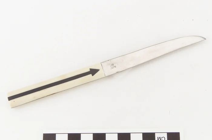 Knife