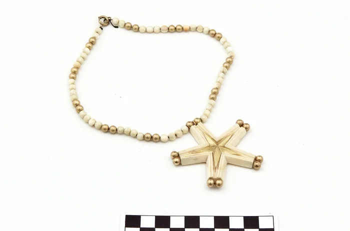 Necklace with pendant