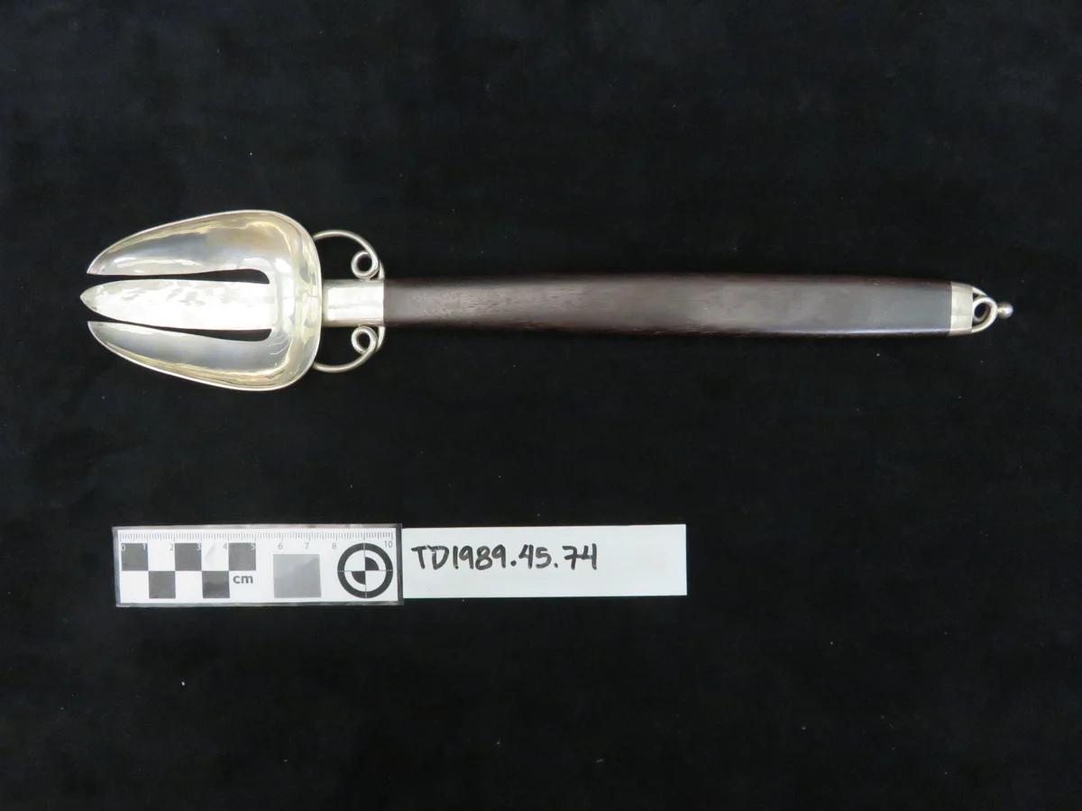 Salad fork