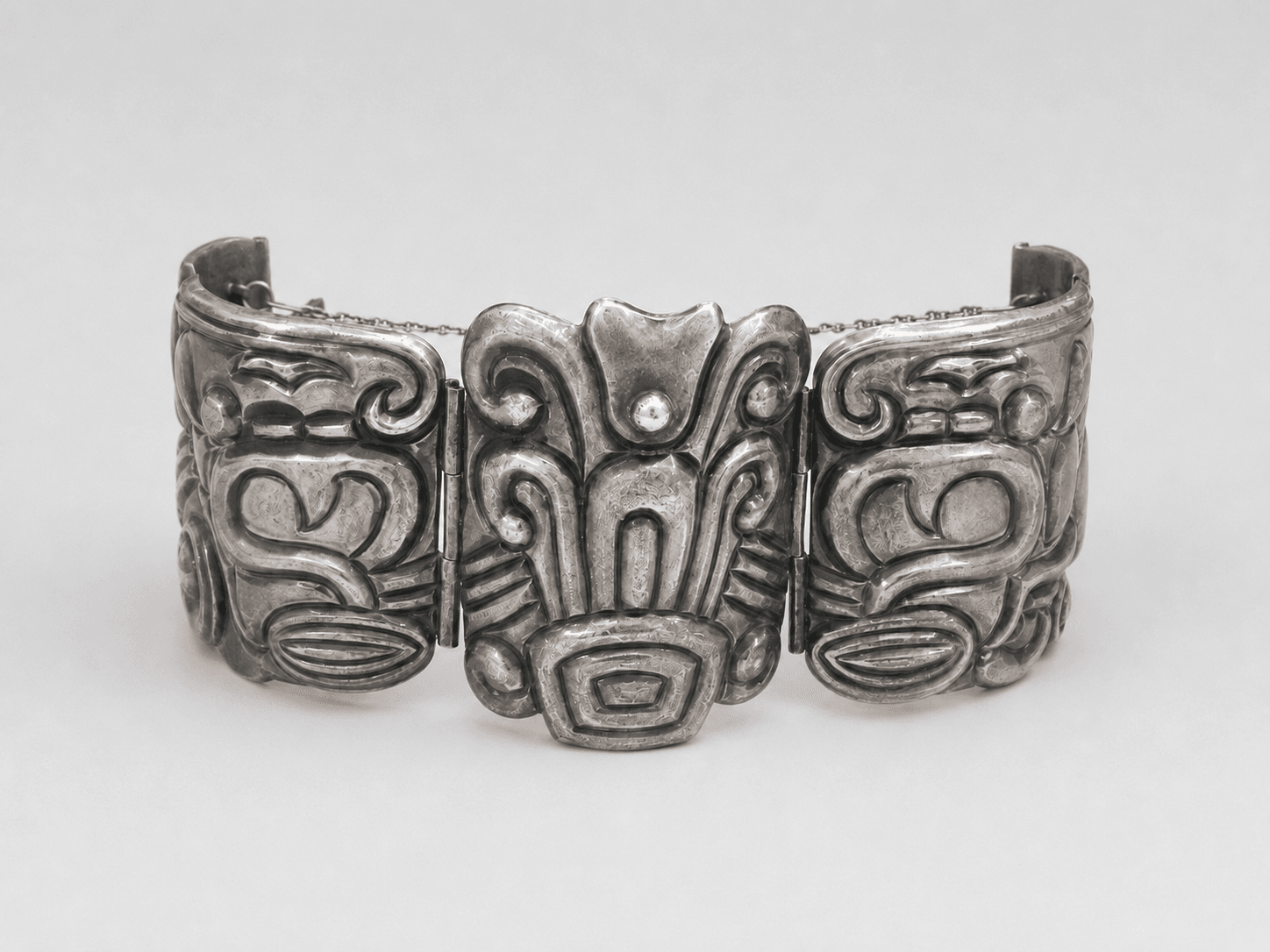 The Glyph Bracelet, Design No. 152 - Photo 1