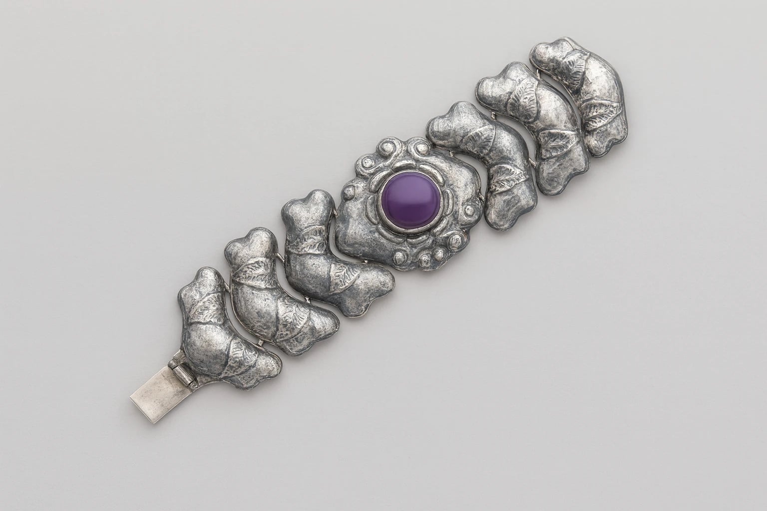 MATL (Matilde Poulat) Shell-Link Bracelet with Amethyst